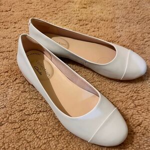 Clarks Collection- Size 7